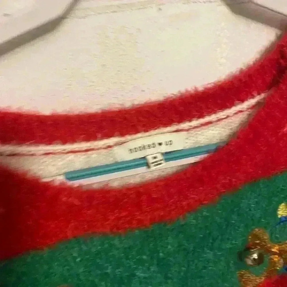 Hooked up Christmas Holiday red green sweater size medium - Picture 2 of 3